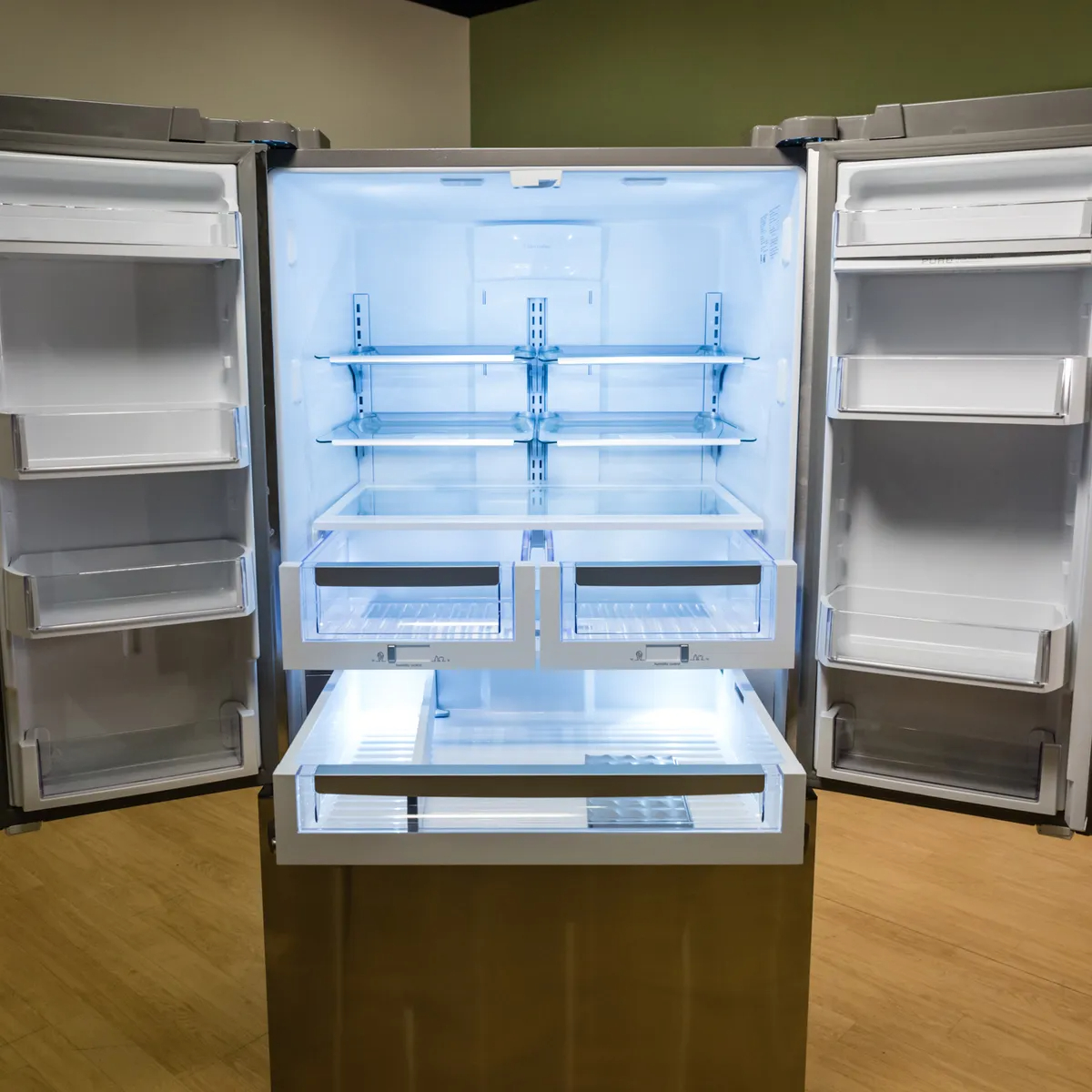 who makes electrolux refrigerators